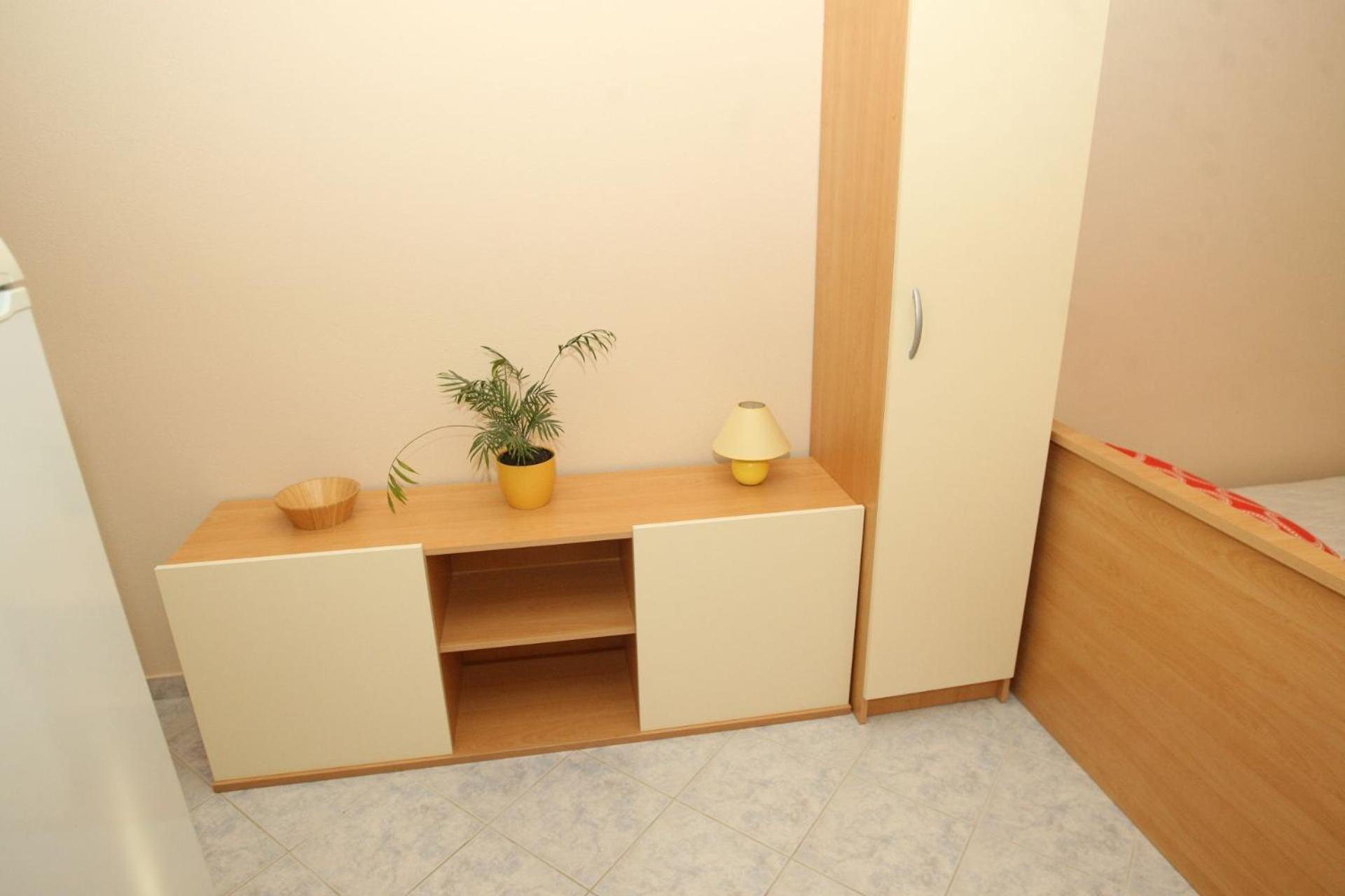 Apartments Mladen Vrsi Bagian luar foto