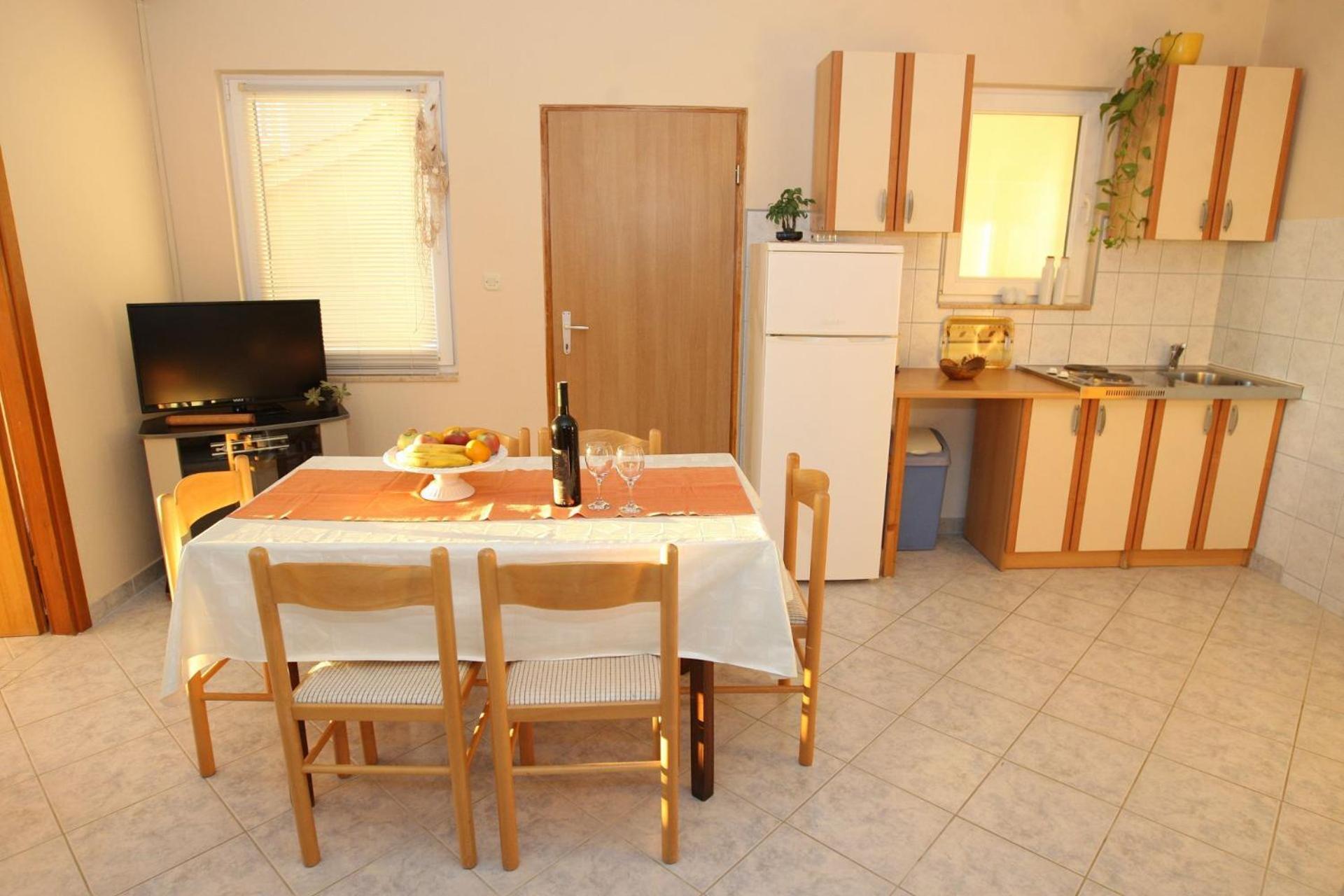 Apartments Mladen Vrsi Bagian luar foto