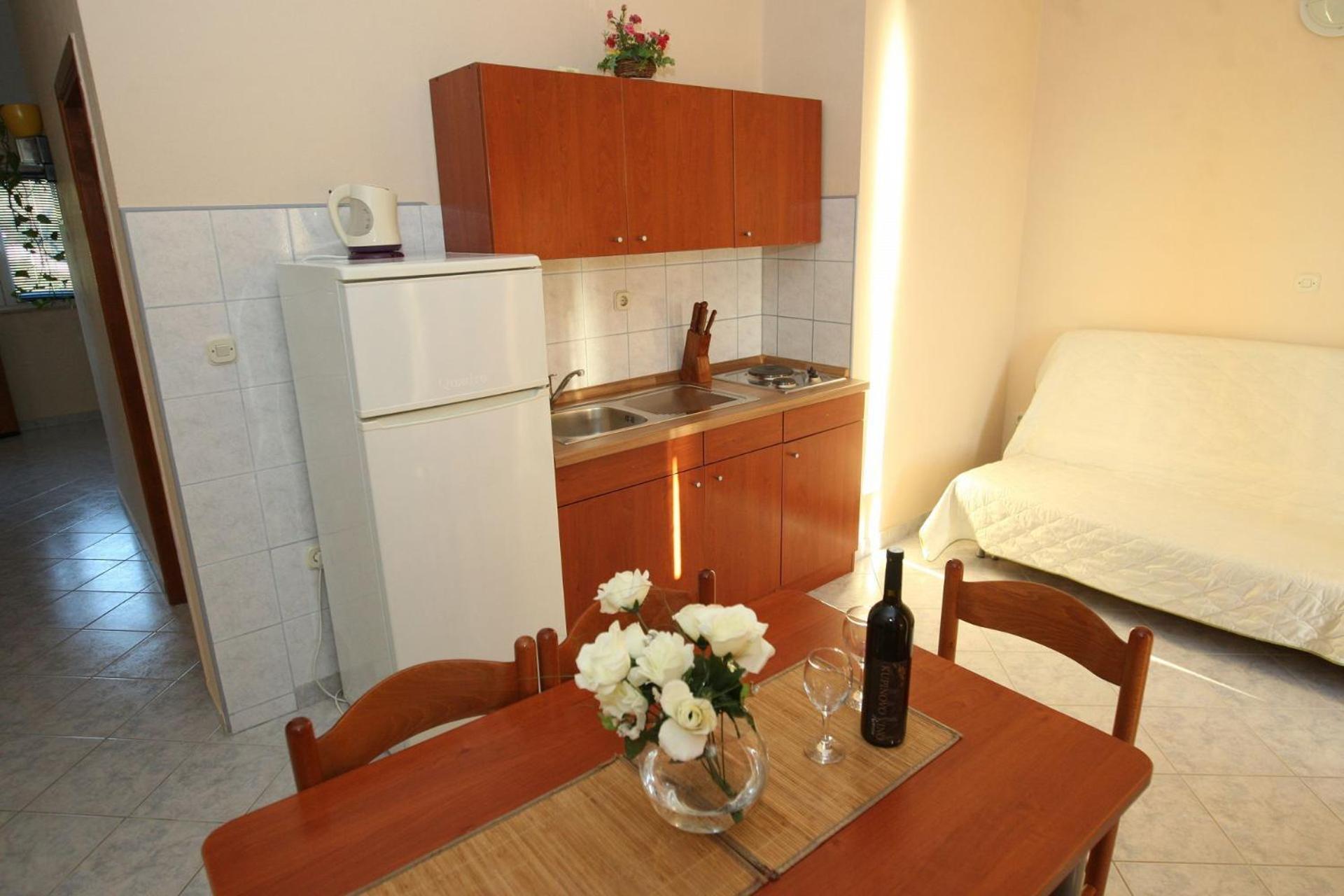 Apartments Mladen Vrsi Bagian luar foto